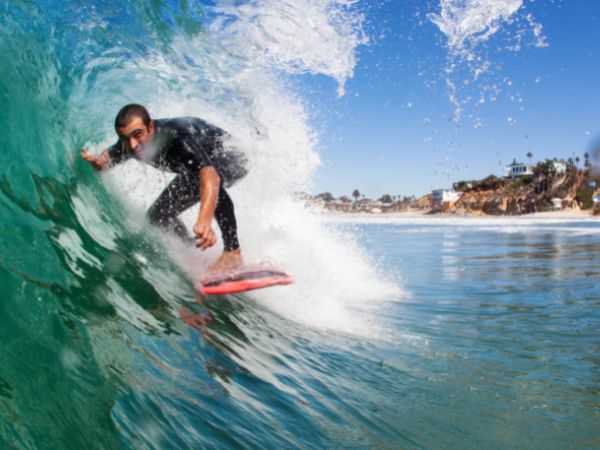Porady dotyczących surfowania, które pozwolą Ci rozpocząć przygodę z falami