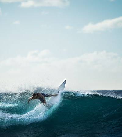 Jak surfować po oceanie: Poradnik eksperta, jak nauczyć się tego sportu